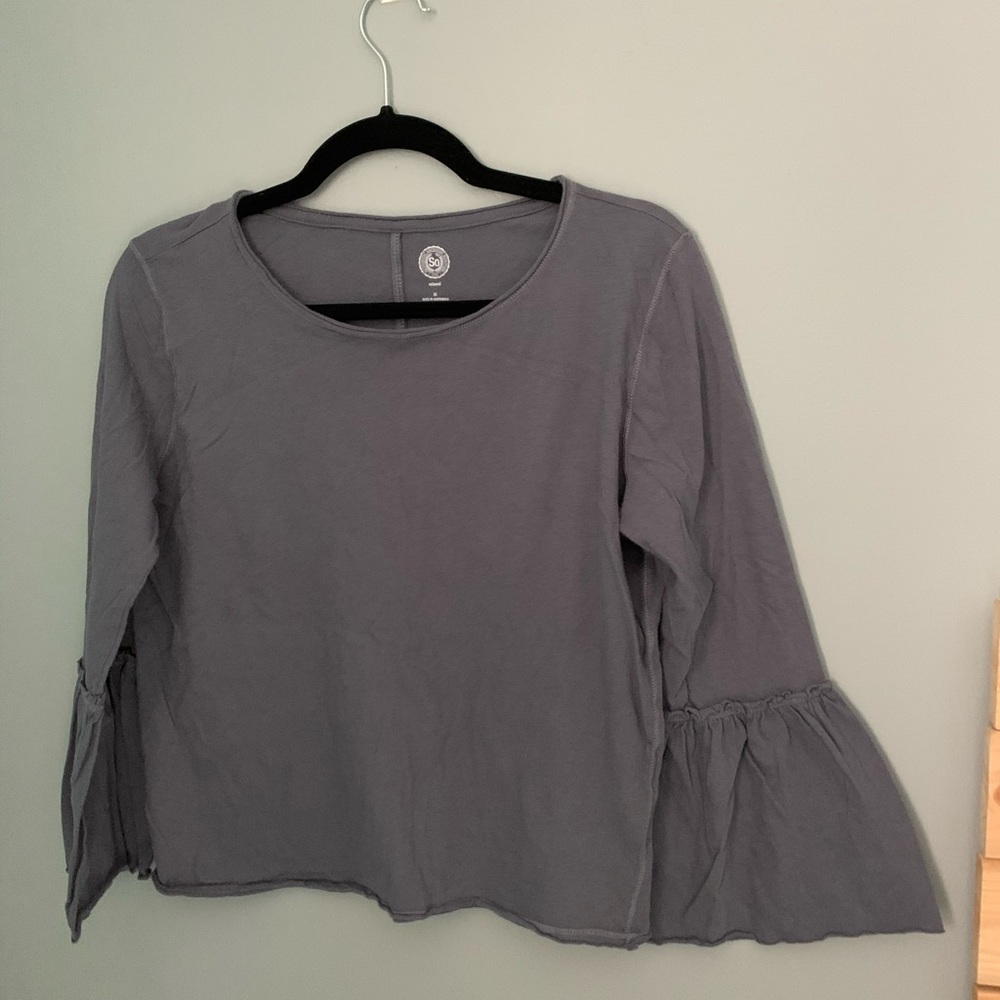 Relaxed Tee with wide sleeves